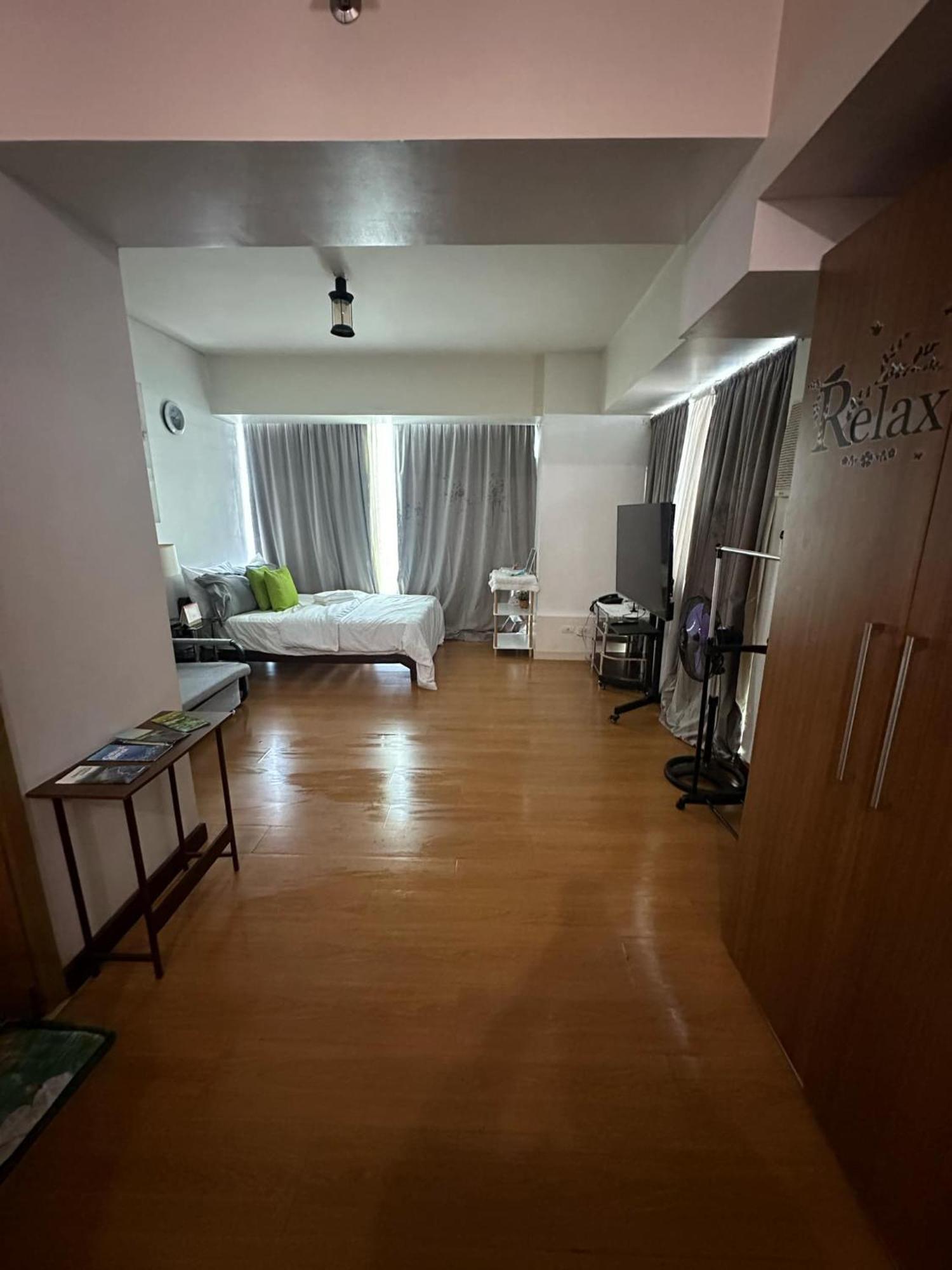 Johnstay Manila Exterior foto